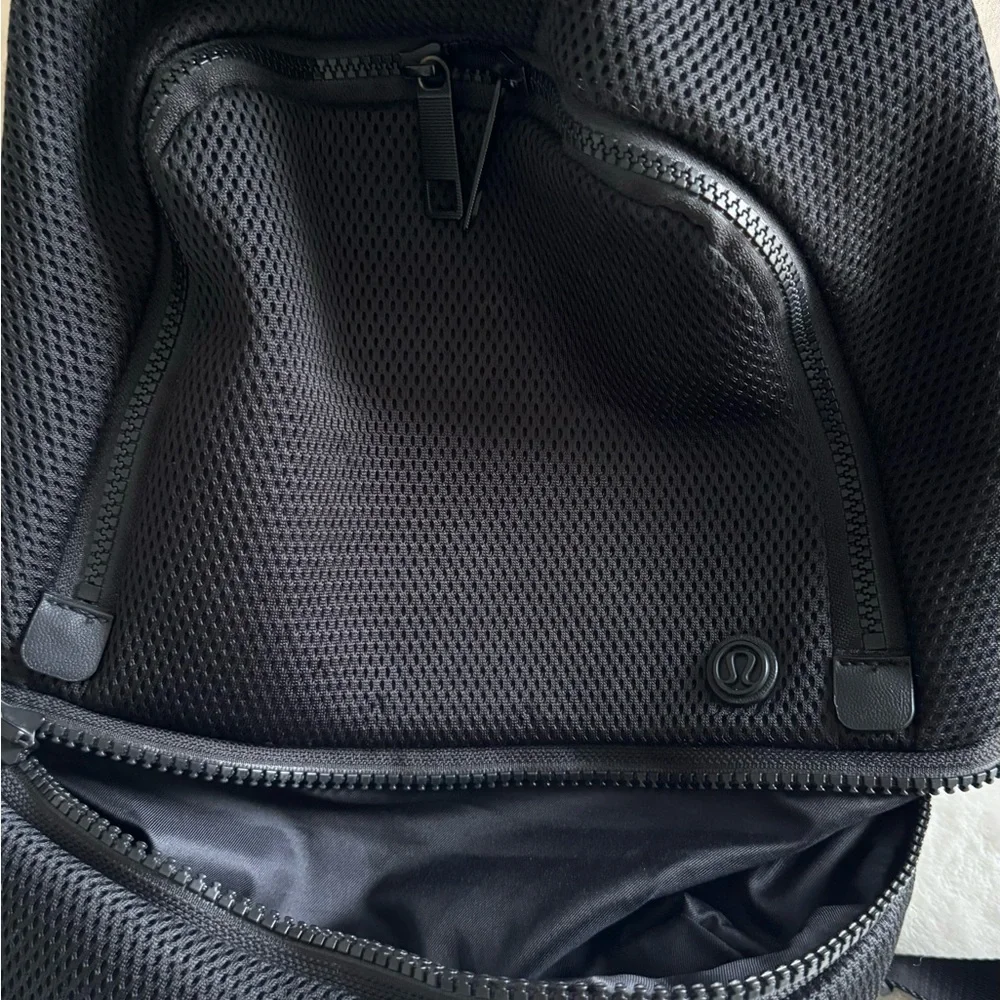 Lululemon Backpack - Picture 9 of 12